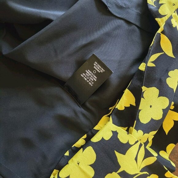 Alice + Olivia Dominica Floral Reversible Tuck-Sleeve Wrap Top Size Medium - Picture 16 of 16